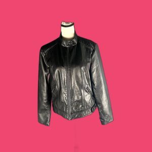 Giacca womans faux leather jacket black zipper front  NWOT size LP